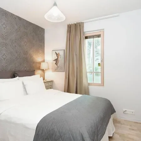 225m2 Luxurious - Large Garden - Sandy Kirkkonummi